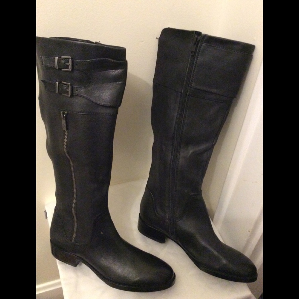 Arturo Chiang leather boots